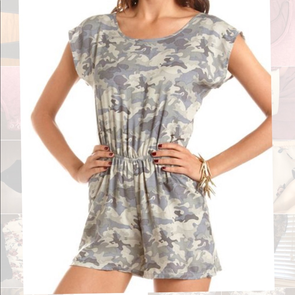 NWT Charlotte Russe Camouflage Romper Size XL